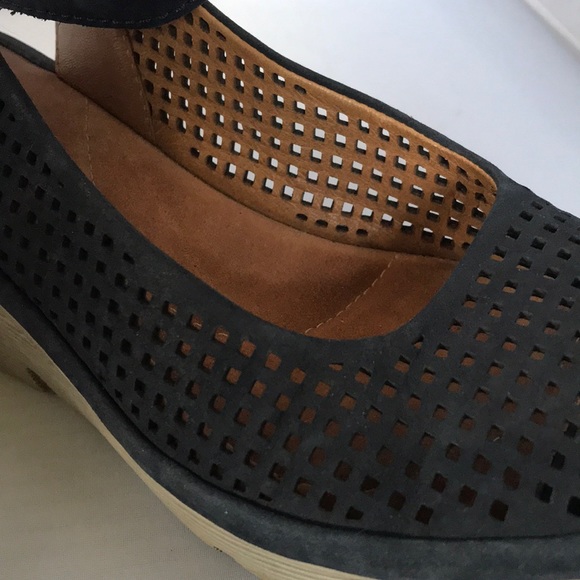 Clark’s Artisan navy blue wedges size 7.5 - Picture 8 of 8